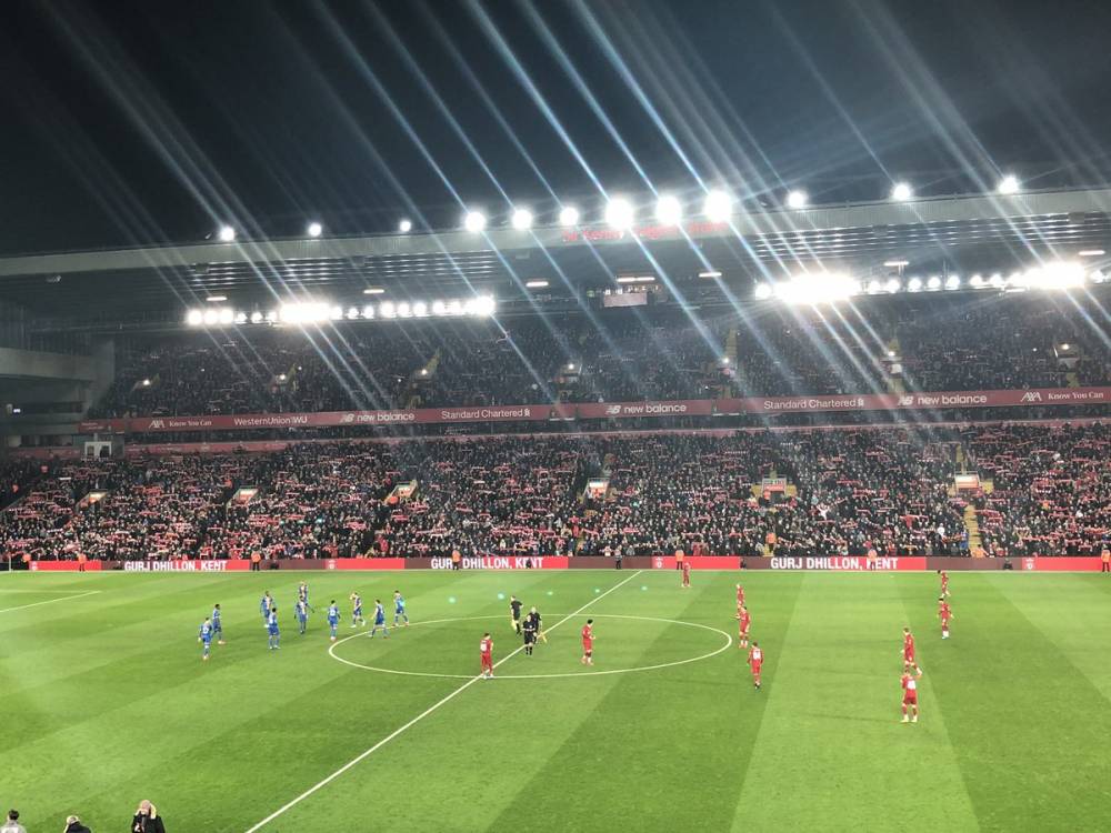 保罗被裁掉后，19年资深快船球迷愤怒脱粉，格里芬点赞