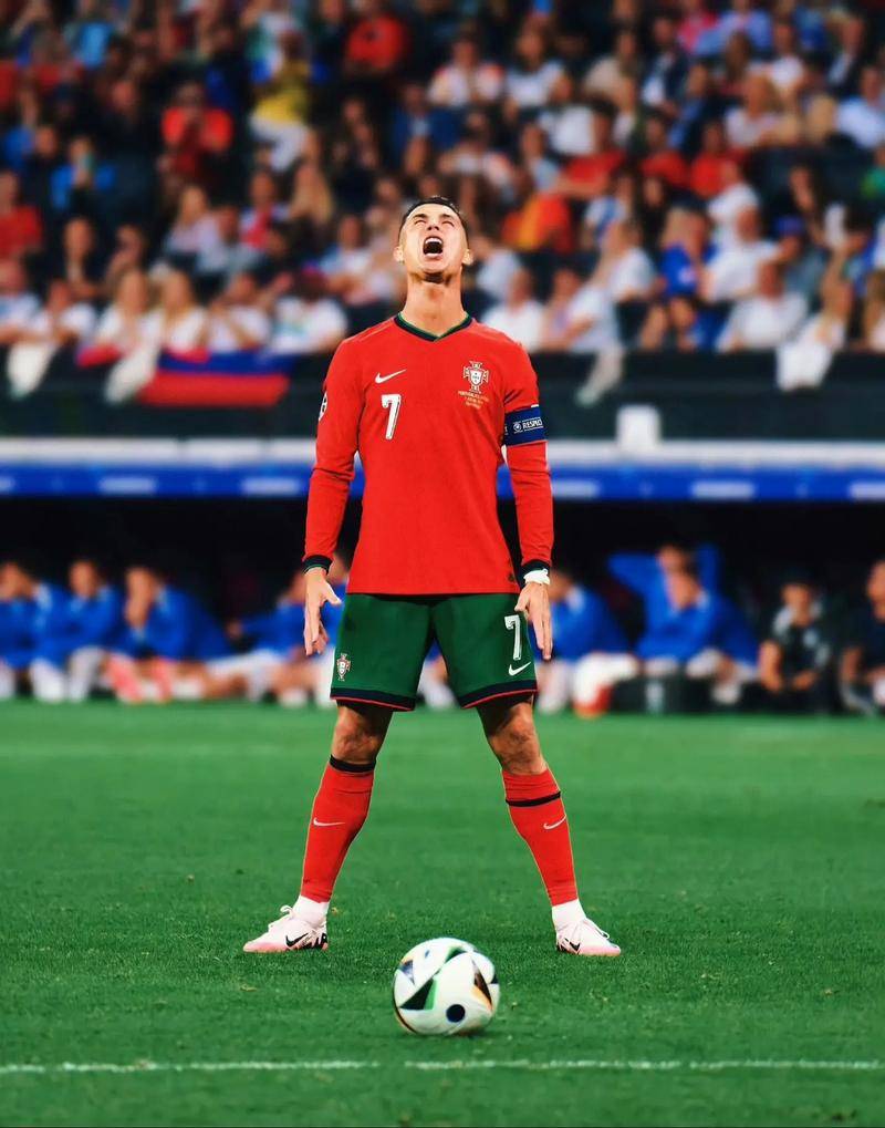 弗里克解释亚马尔被换下原因，称其欧冠停赛需轮换