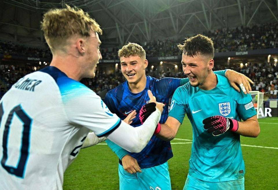 斯基拉：佛罗伦萨处于惩罚性休整状态，俱乐部采取强硬立场（斯基拉：佛罗伦萨遭惩罚性休整，俱乐部强硬表态）