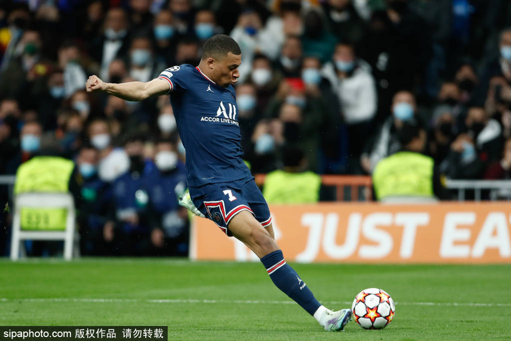 德天空：如果于帕不续约，拜仁将施洛特贝克视为主要替代者