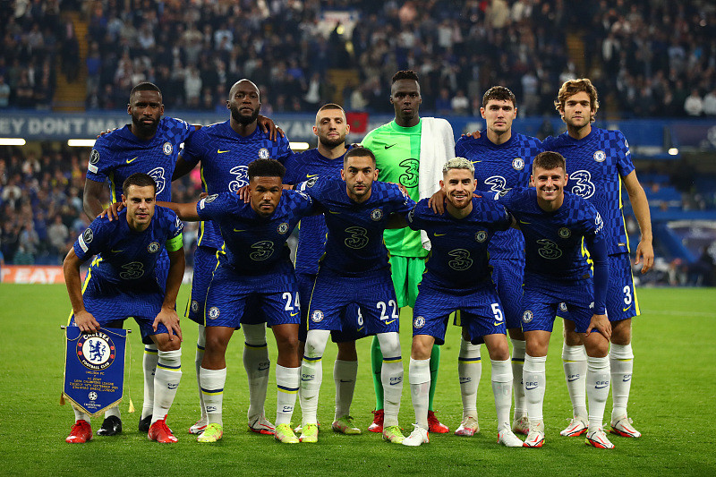 英超最新积分榜：阿森纳6分优势领跑，曼联输球排第10（英超积分最新形势：阿森纳领先6分居首，曼联告负跌至第10）