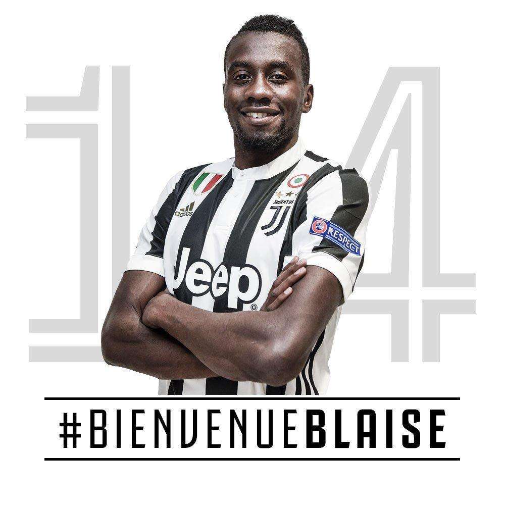 WBC撤销特伦斯·克劳福德世界拳王头衔，因其未支付认证费用，引发争议并导致空缺。