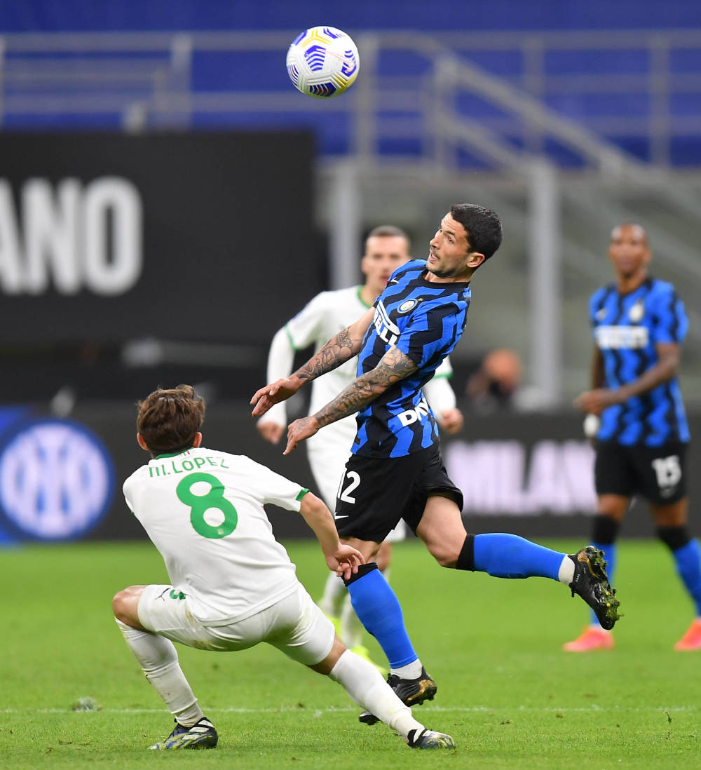 中超赛场争议判罚：VAR判罚引发热议,