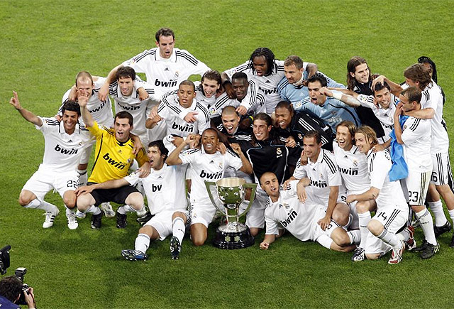 世界杯震撼一幕：孙颖莎让分全场掌声，赛场对手忍不住竖大拇指