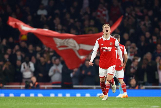 泰森单节8中7轰16分，带领骑士单节轰44-19