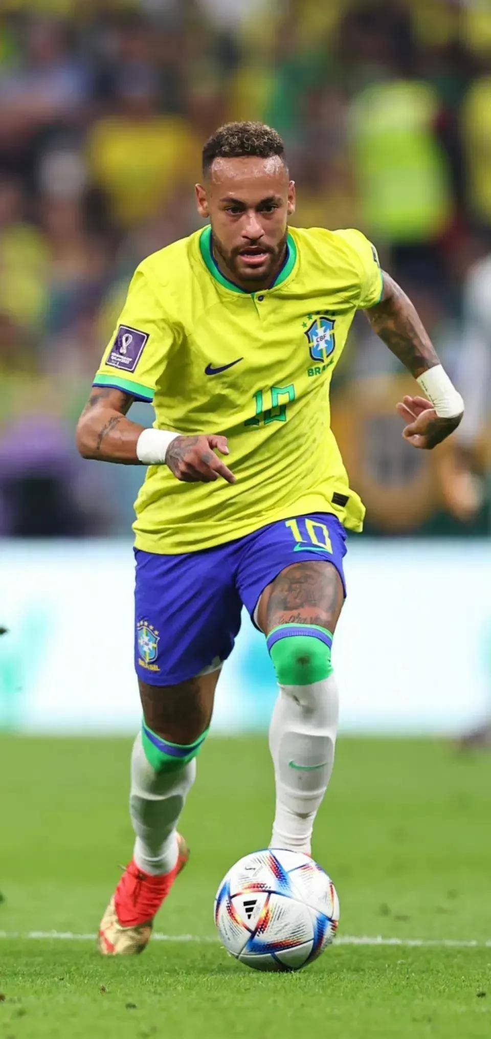 半岛晨报：李国旭中超执教表现不逊于邵佳一，甚至更胜一筹