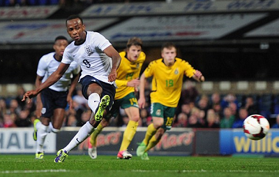 意媒：博洛尼亚无法保证在欧联注册阿斯拉尼，他觉得不受重视（意媒：博洛尼亚难确保阿斯拉尼入欧联名单，球员感到未被重视）